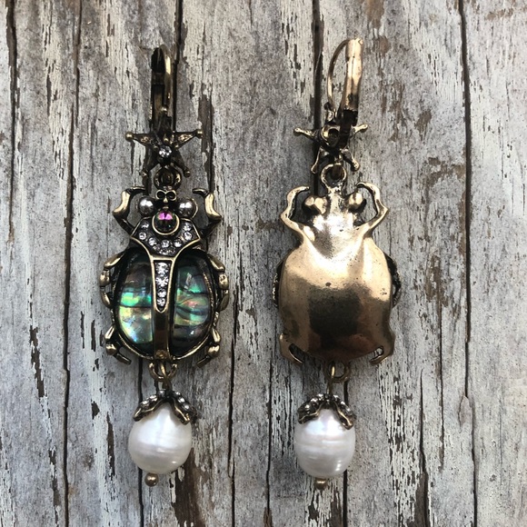 Vintage Scarab Pearl Drop Earrings! - Picture 4 of 5